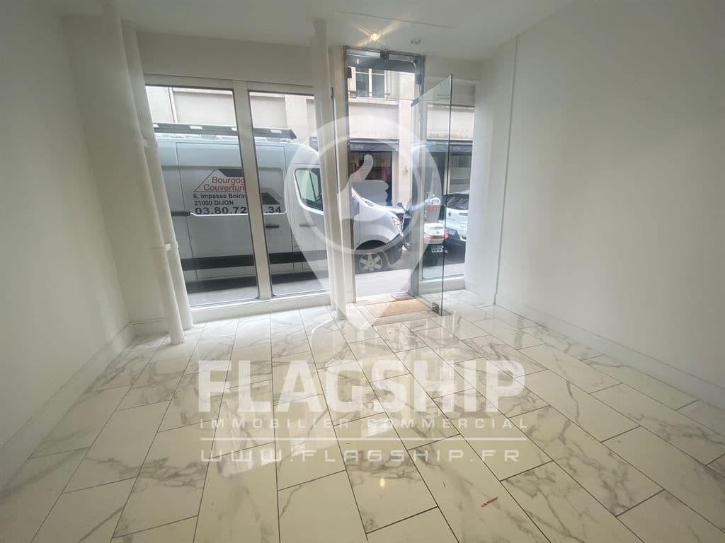 Local commercial · 23 m² · Cession de bail — photo 1