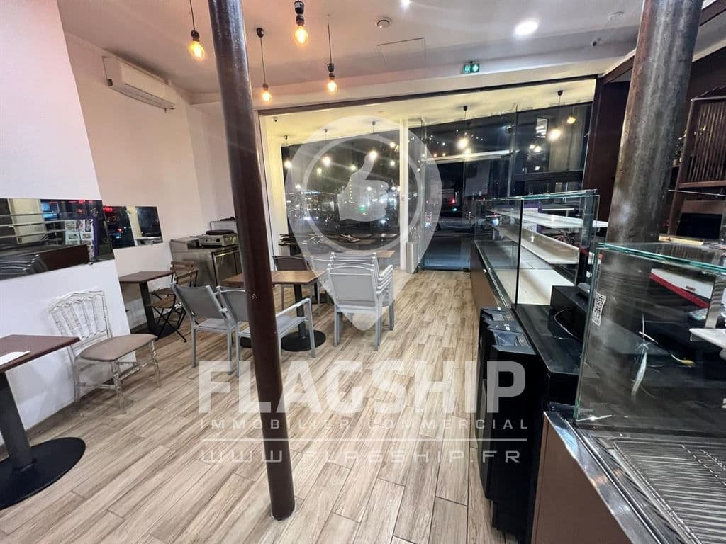 Local commercial · 135 m² · Location — photo 1