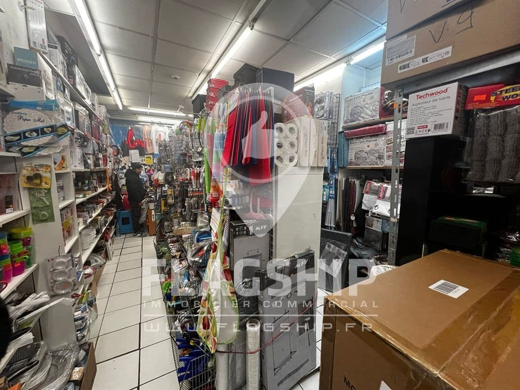 Local commercial · 50 m² · Achat des murs — photo 1