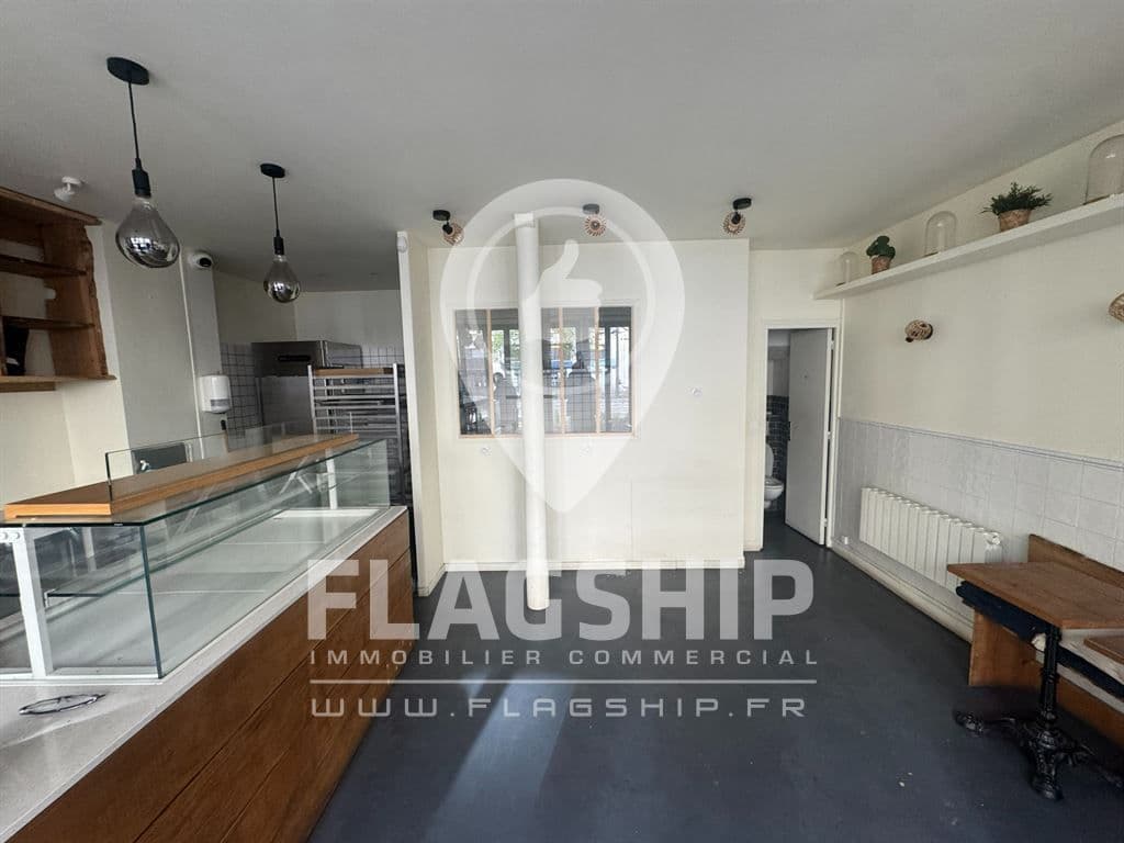 Local commercial · 39 m² · Location — photo 1