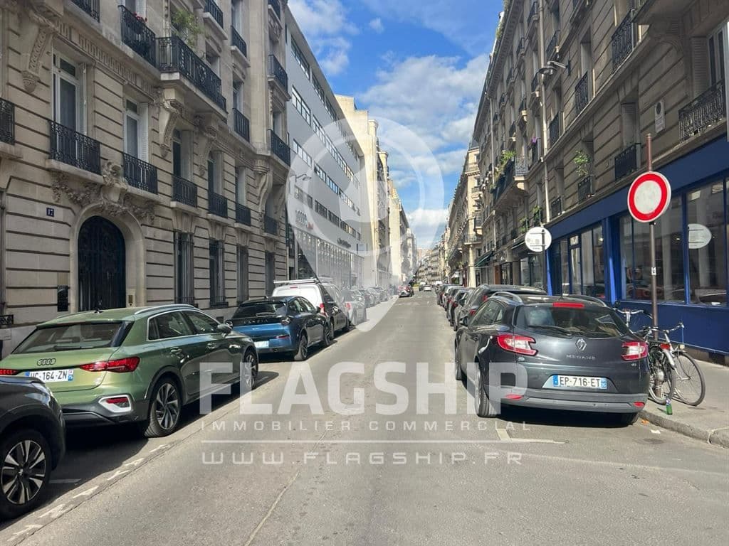 Local commercial · 135 m² · Cession de bail — photo 1