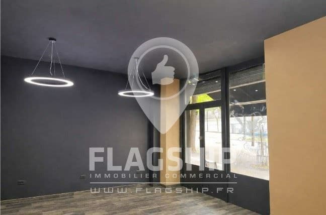 Local commercial · 70 m² · Location — photo 1
