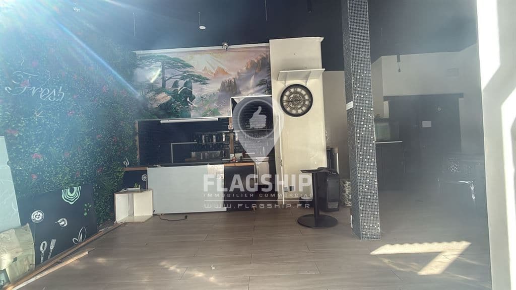 Local commercial · 47 m² · Location — photo 1