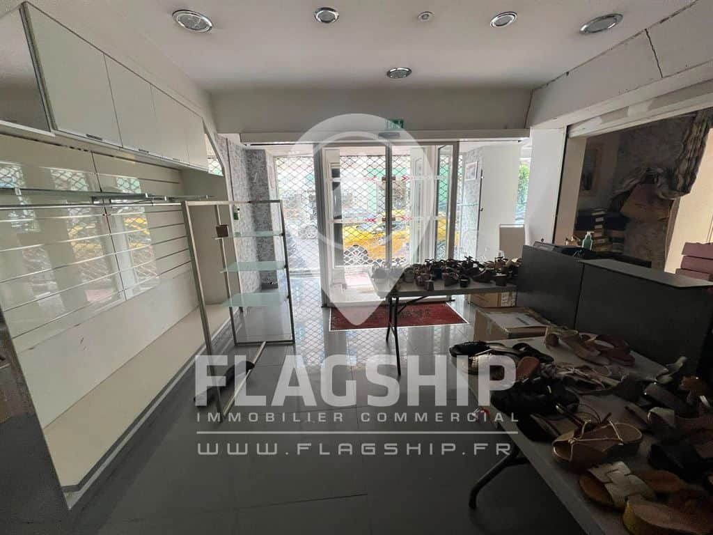 Local commercial · 130 m² · Location — photo 1