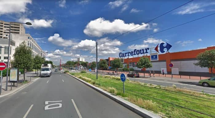 Local commercial · 205 m² · Location — photo 1