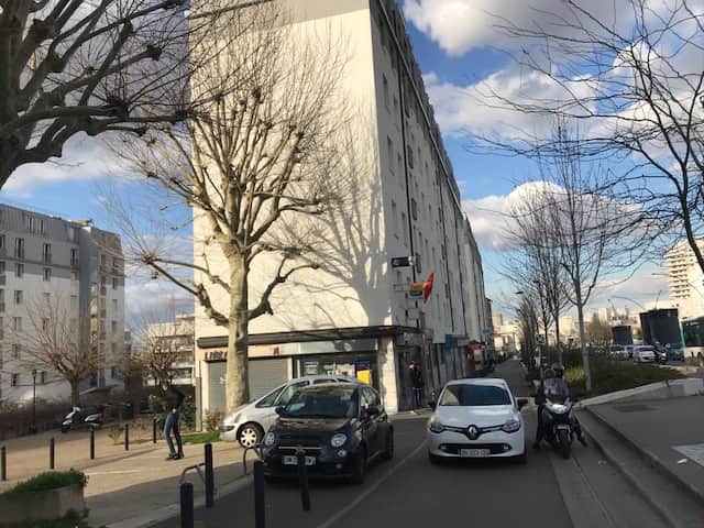 Local commercial · 132 m² · Cession de bail — photo 1