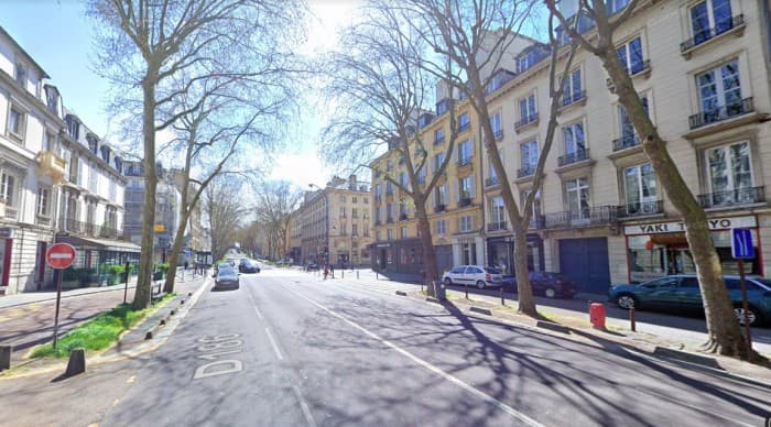 Local commercial · 180 m² · Cession de bail — photo 1