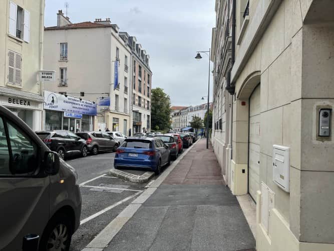 Local commercial · 130 m² · Fonds de commerce — photo 1