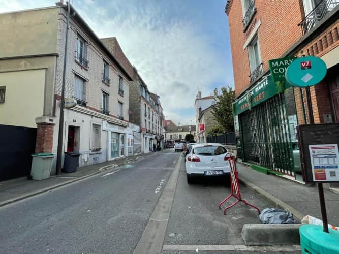 Local commercial · 74 m² · Cession de bail — photo 1