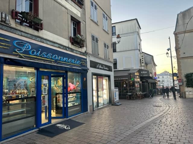 Local commercial · 65 m² · Cession de bail — photo 1