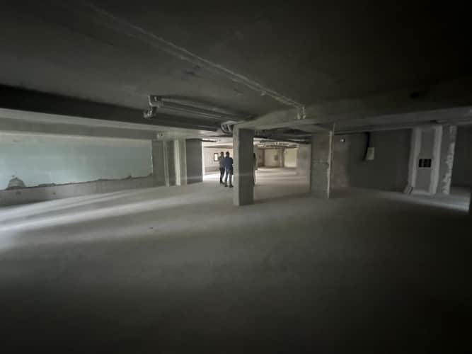 Local commercial · 300 m² · Location — photo 1