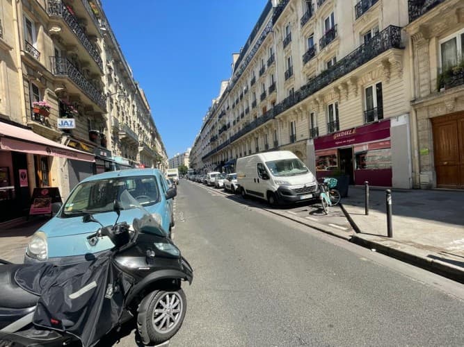 Local commercial · 70 m² · Cession de bail — photo 1