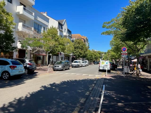 Local commercial · 500 m² · Cession de bail — photo 1