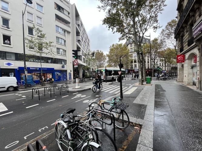 Local commercial · 173 m² · Cession de bail — photo 1