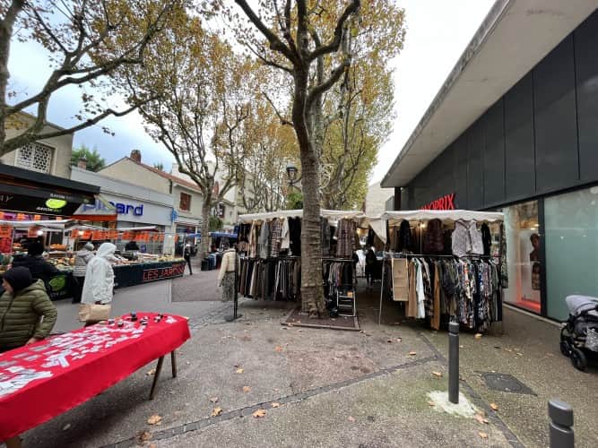 Local commercial · 28 m² · Cession de bail — photo 1