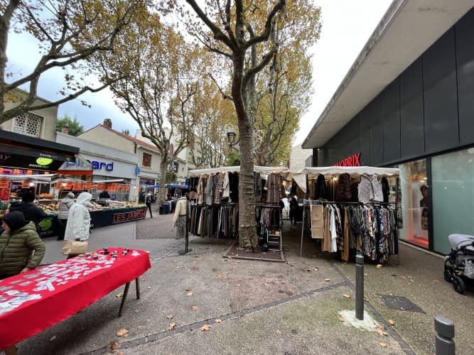 Local commercial · 28 m² · Cession de bail — photo 1