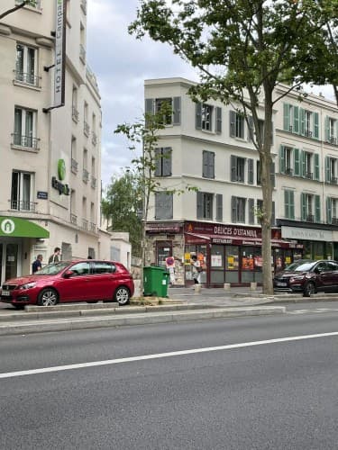Local commercial · 24 m² · Cession de bail — photo 1