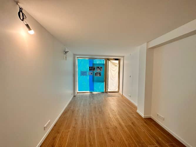 Local commercial · 48 m² · Location — photo 1