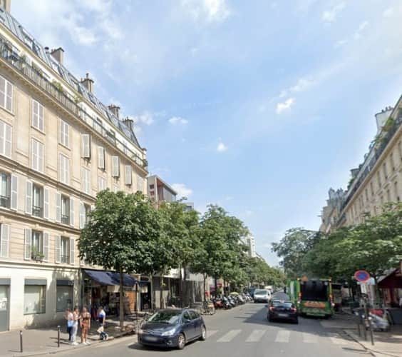 Local commercial · 166 m² · Location — photo 1