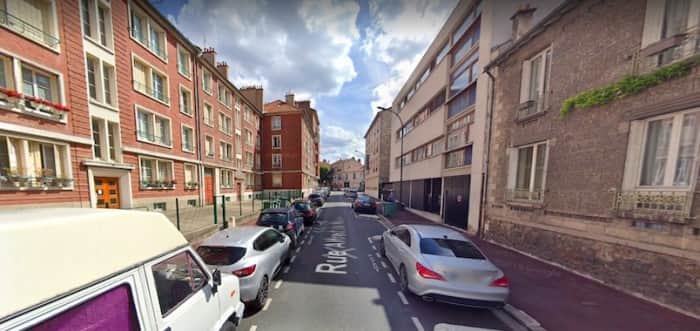 Local commercial · 311 m² · Location — photo 1