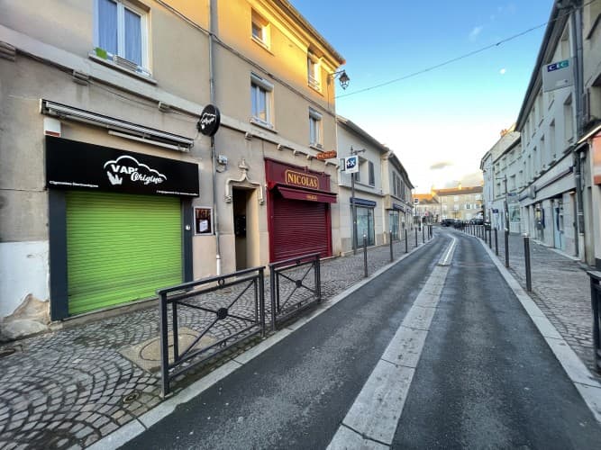 Local commercial · 100 m² · Cession de bail — photo 1