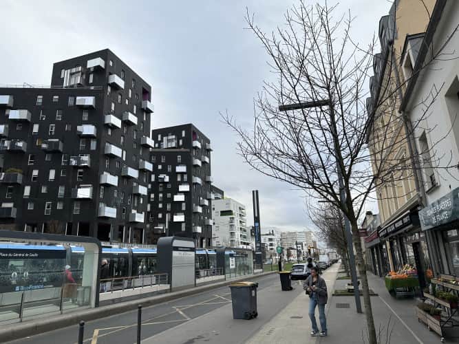 Local commercial · 108 m² · Cession de bail — photo 1
