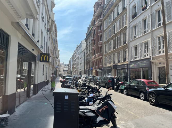 Local commercial · 90 m² · Location — photo 1
