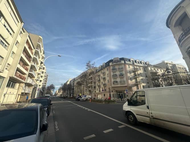 Local commercial · 205 m² · Cession de bail — photo 1