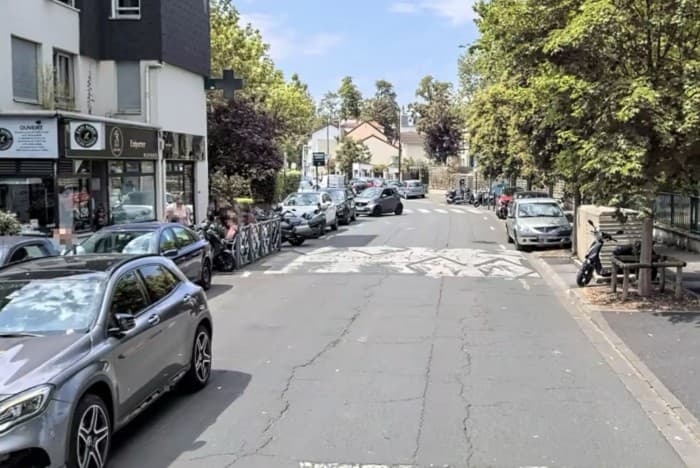 Local commercial · 298 m² · Fonds de commerce — photo 1