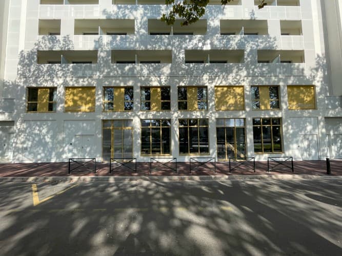 Local commercial · 166 m² · Location — photo 1