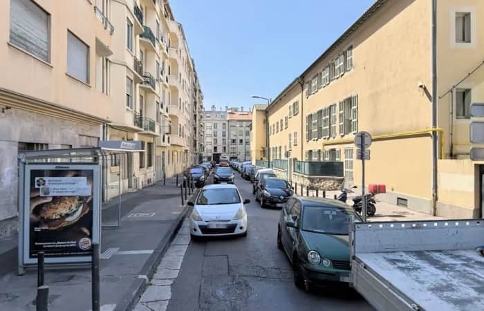 Murs commerciaux · 239 m² · Achat des murs — photo 1