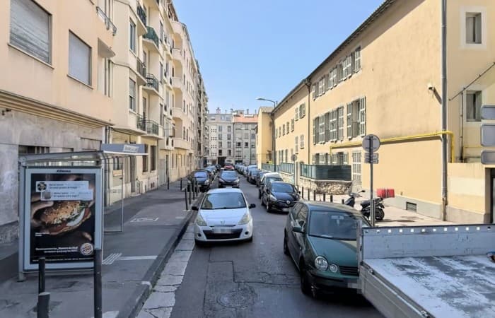 Murs commerciaux · 239 m² · Achat des murs — photo 1