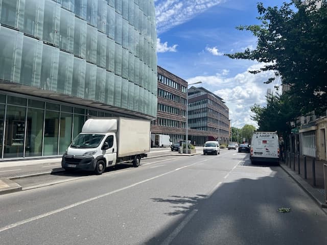 Local commercial · 127 m² · Fonds de commerce — photo 1