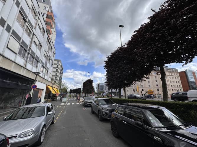 Local commercial · 144 m² · Fonds de commerce — photo 1