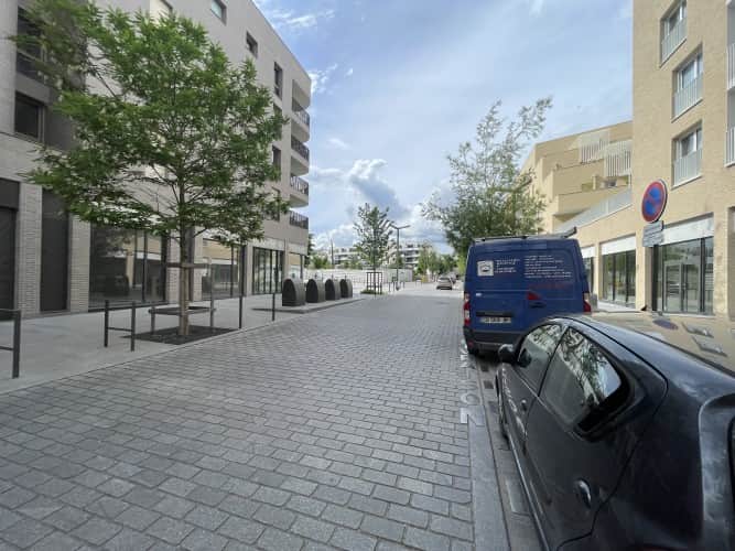 Local commercial · 159 m² · Location — photo 1