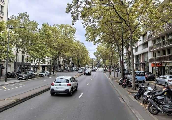 Local commercial · 105 m² · Location — photo 1