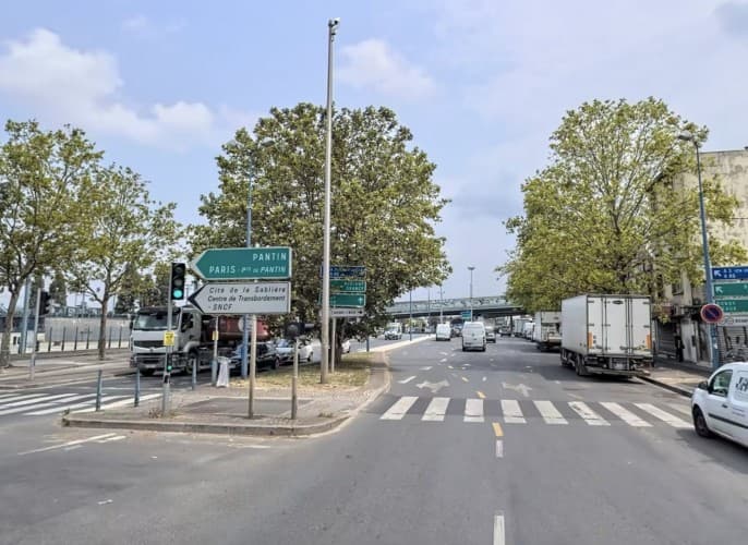 Local commercial · 1640 m² · Location — photo 1