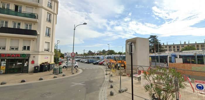 Bar · 200 m² · Achat des murs — photo 1