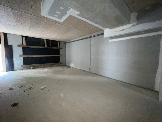 Local commercial · 167 m² · Location — photo 1