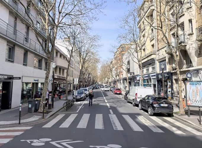Local commercial · 300 m² · Location — photo 1