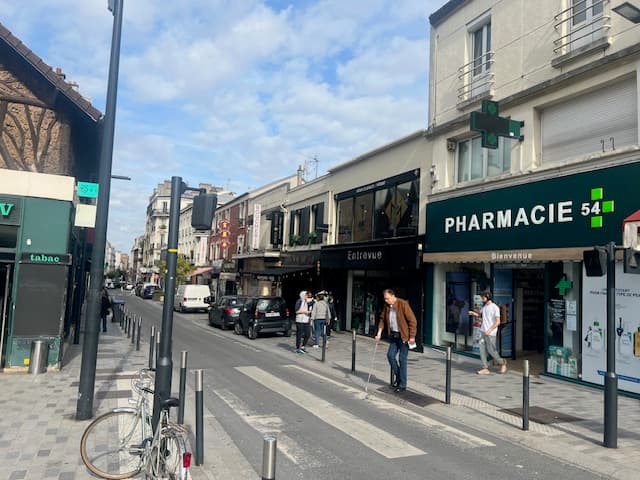 Local commercial · 118 m² · Cession de bail — photo 1