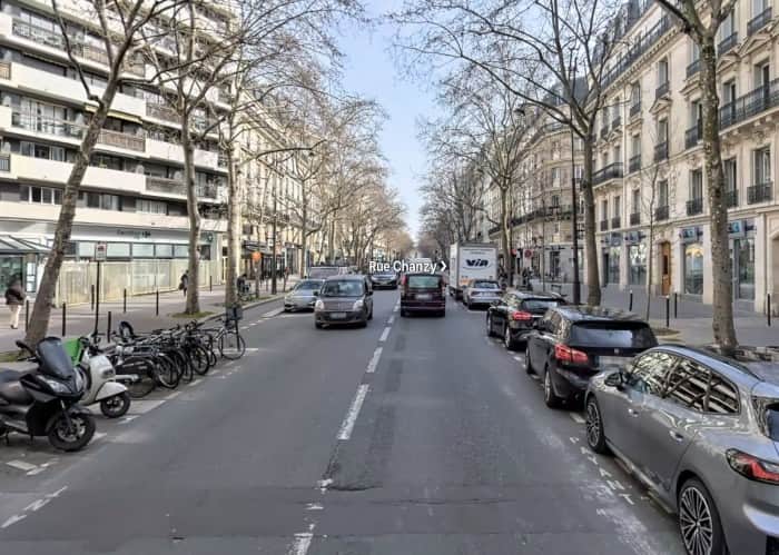 Local commercial · 108 m² · Location — photo 1