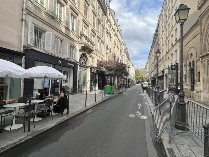 Local commercial · 113 m² · Fonds de commerce — photo 1
