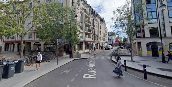 Local commercial · 130 m² · Cession de bail — photo 1