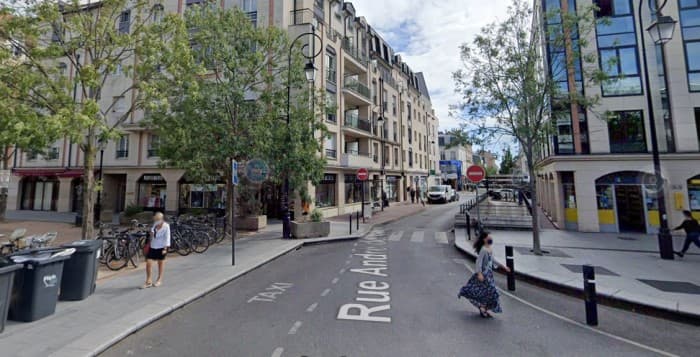 Local commercial · 130 m² · Cession de bail — photo 1