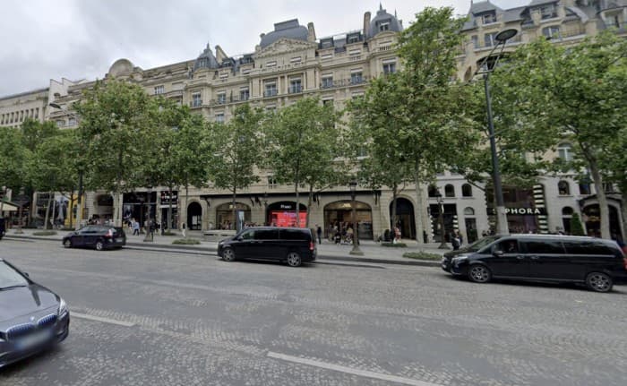Local commercial · 49 m² · Cession de bail — photo 1