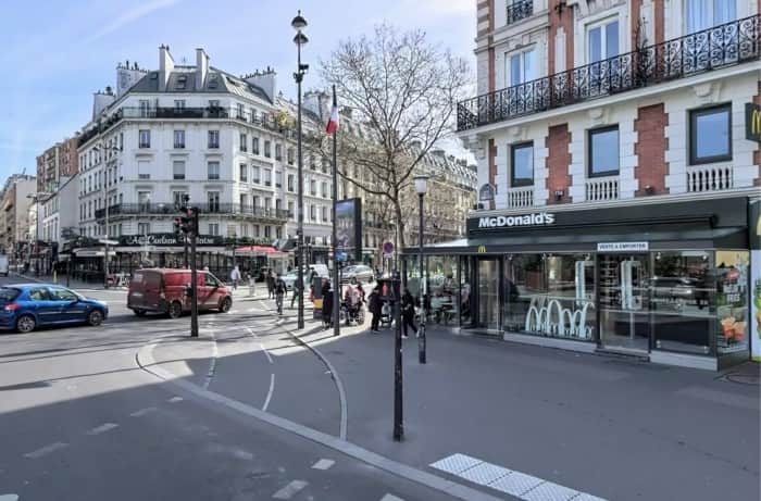 Local commercial · 68 m² · Location — photo 1