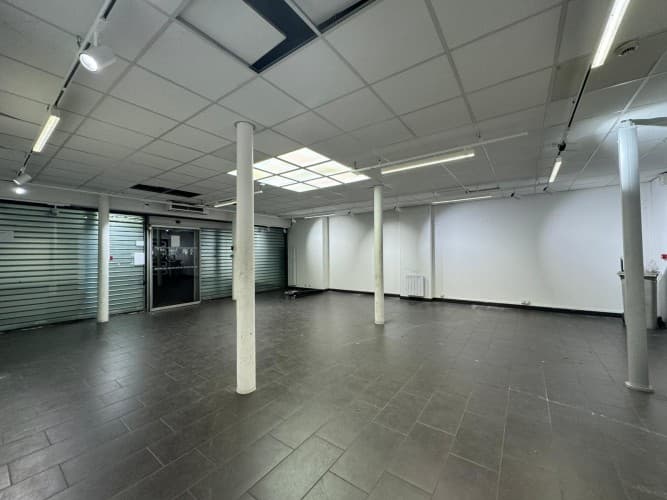 Local commercial · 312 m² · Location — photo 1