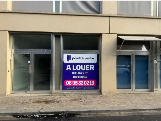 Local commercial · 64 m² · Location — photo 1