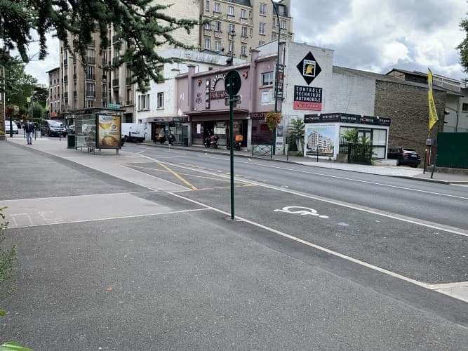 Local commercial · 620 m² · Location — photo 1